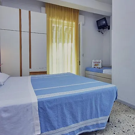 Rina Hotel 2*