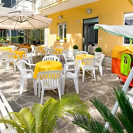 Hotel Rina