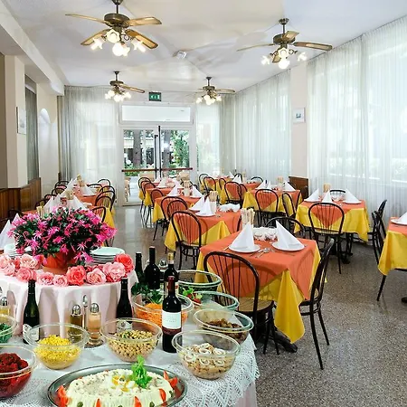 Rina ホテル ミザーノ・アドリアーティコ